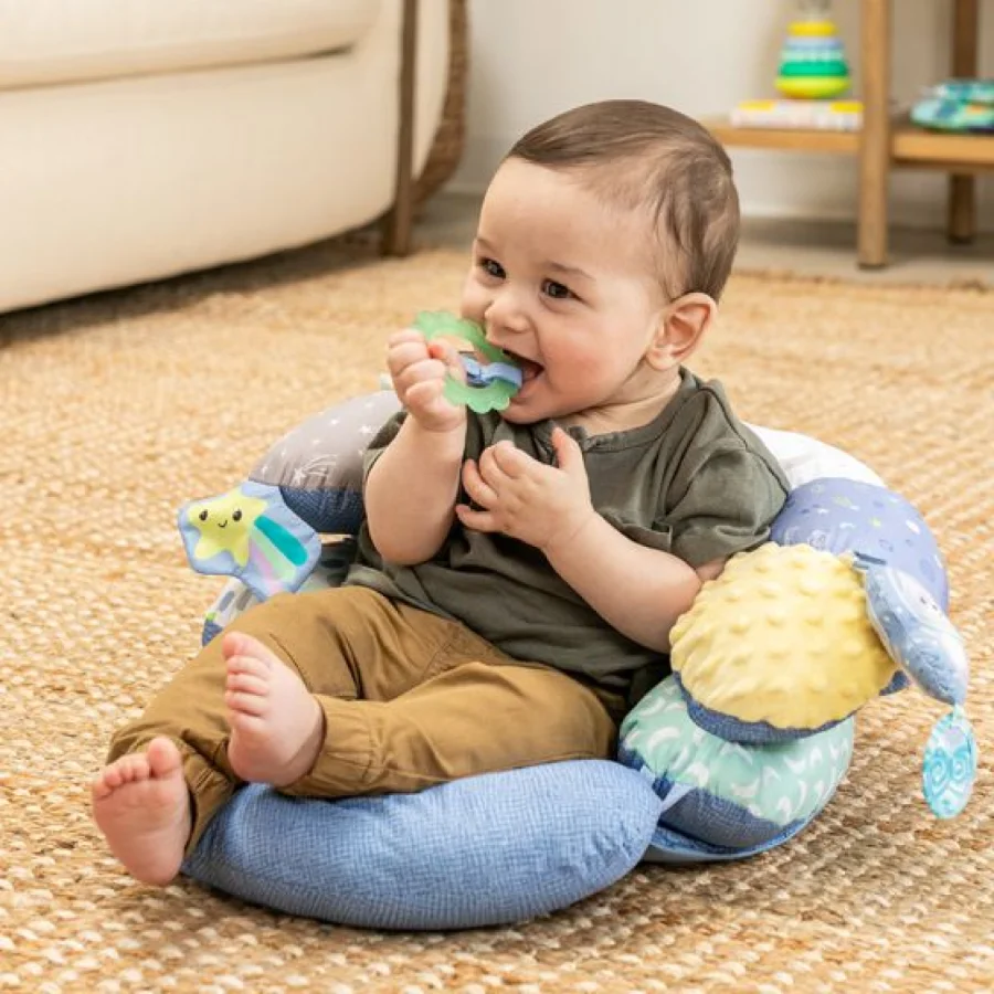 Infantino 2 u 1 crib and tummy time jastuk